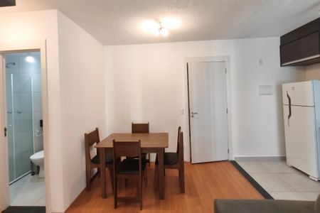 Sala de apartamento para alugar com 2 quartos, 44m² em Jardim Ipaussurama, Campinas