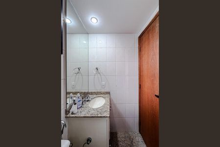 Apartamento para alugar com 74m², 2 quartos e 2 vagasBanheiro