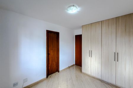 Apartamento para alugar com 74m², 2 quartos e 2 vagasQuarto 2 - Suíte