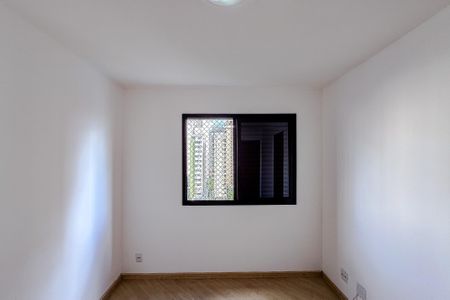 Apartamento para alugar com 74m², 2 quartos e 2 vagasQuarto 2 - Suíte