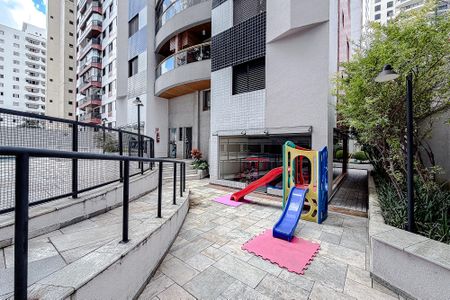 Apartamento para alugar com 74m², 2 quartos e 2 vagasÁrea comum - Playground
