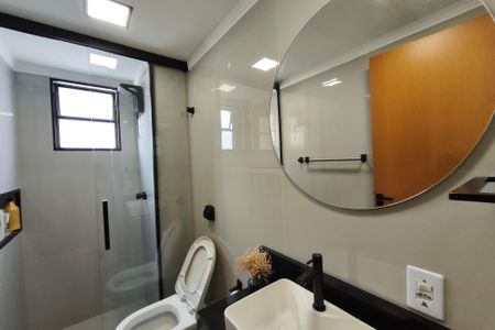 Apartamento à venda com 59m², 2 quartos e 1 vaga Apartamento à venda com 59m², 2 quartos e 1 vagaBanheiro