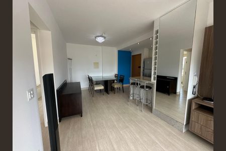 Apartamento para alugar com 70m², 2 quartos e 1 vagaSala