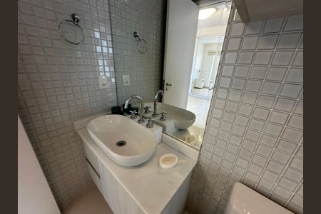 Apartamento para alugar com 70m², 2 quartos e 1 vagaBanheiro da Suíte