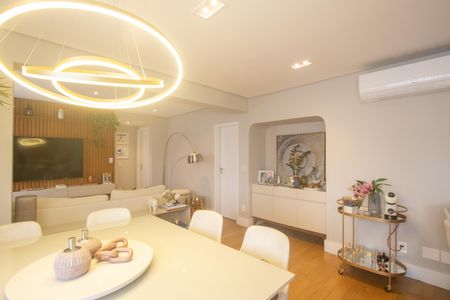 Sala de apartamento à venda com 2 quartos, 97m² em Vila Olímpia, São Paulo