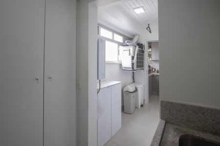 Apartamento à venda com 97m², 2 quartos e 1 vagaÁrea de Serviço