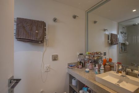 Apartamento à venda com 97m², 2 quartos e 1 vagaBanheiro da Suíte