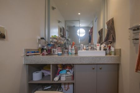 Apartamento à venda com 97m², 2 quartos e 1 vagaBanheiro da Suíte