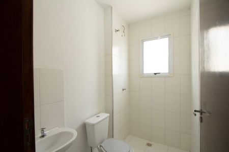 Banheiro de apartamento para alugar com 1 quarto, 40m² em Vila Helena, Sorocaba