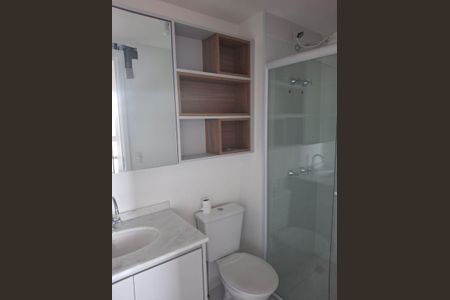 Banheiro de kitnet/studio para alugar com 1 quarto, 25m² em Pinheiros, São Paulo