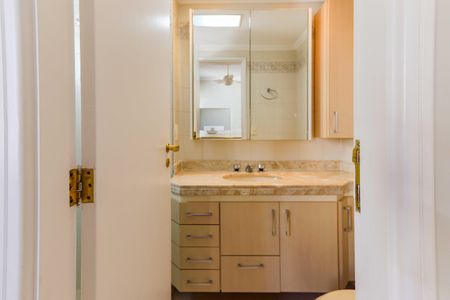 Apartamento à venda com 121m², 3 quartos e 3 vagasSuíte 02