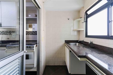 Apartamento à venda com 121m², 3 quartos e 3 vagasCozinha e Área de Serviço