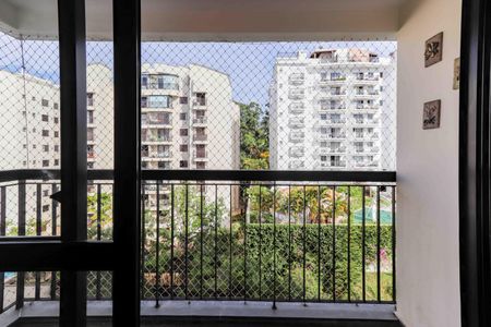 Apartamento à venda com 121m², 3 quartos e 3 vagasVaranda