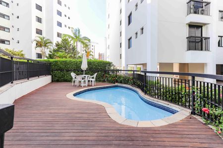 Apartamento à venda com 121m², 3 quartos e 3 vagasÁrea comum - Piscina