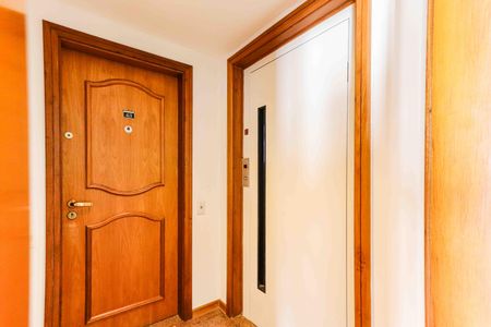 Apartamento à venda com 121m², 3 quartos e 3 vagasHall Apto