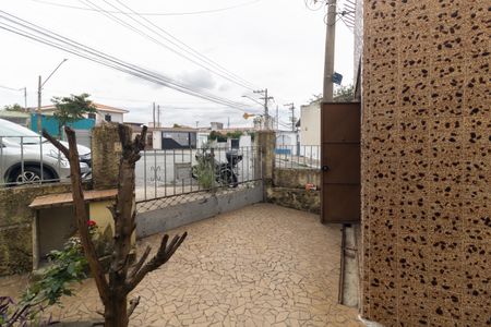 Casa à venda com 100m², 2 quartos e 2 vagas Casa à venda com 100m², 2 quartos e 2 vagasEntrada