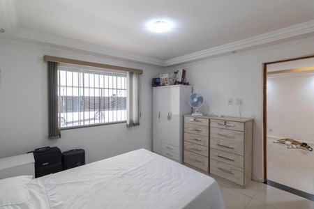 Casa para alugar com 310m², 4 quartos e 4 vagas Casa para alugar com 310m², 4 quartos e 4 vagasSuíte 3