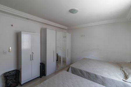 Casa para alugar com 310m², 4 quartos e 4 vagas Casa para alugar com 310m², 4 quartos e 4 vagasSuíte 2