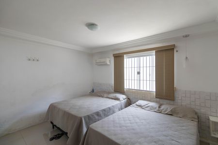 Casa para alugar com 310m², 4 quartos e 4 vagas Casa para alugar com 310m², 4 quartos e 4 vagasSuíte 2