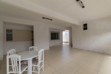 Casa para alugar com 310m², 4 quartos e 4 vagas Casa para alugar com 310m², 4 quartos e 4 vagasGaragem