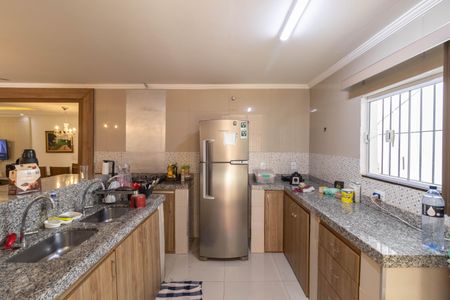 Casa para alugar com 310m², 4 quartos e 4 vagas Casa para alugar com 310m², 4 quartos e 4 vagasSala e Cozinha