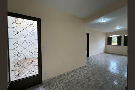 Casa à venda com 3 quartos, 197m² em Alípio de Melo, Belo Horizonte