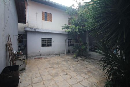 Quintal de casa à venda com 4 quartos, 256m² em Milionarios (barreiro, Belo Horizonte
