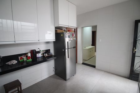 Cozinha de casa à venda com 4 quartos, 256m² em Milionarios (barreiro, Belo Horizonte
