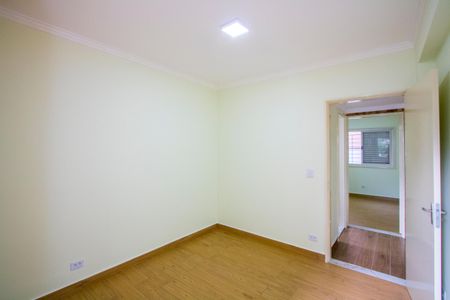 Quarto 2 de apartamento para alugar com 2 quartos, 72m² em Jardim Bela Vista, Santo André