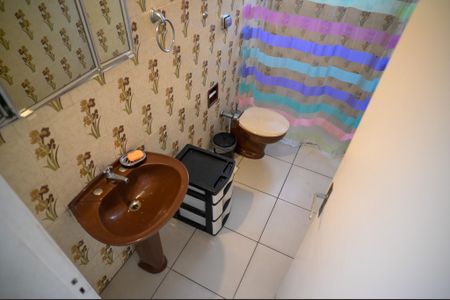 Casa para alugar com 125m², 3 quartos e 2 vagasBanheiro Social