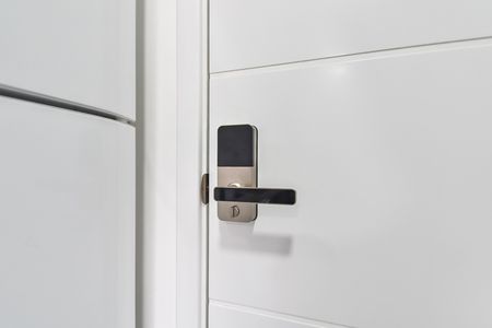 Studio à venda com 25m², 1 quarto e sem vaga Studio à venda com 25m², 1 quarto e sem vagaFechadura digital