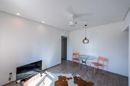 Apartamento para alugar com 76m², 2 quartos e 1 vaga Apartamento para alugar com 76m², 2 quartos e 1 vagaSala