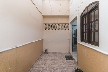 Casa para alugar com 80m², 2 quartos e 1 vagaQuintal