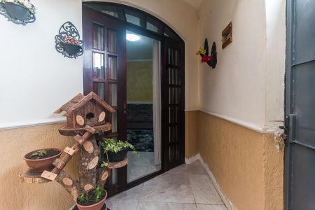 Casa para alugar com 80m², 2 quartos e 1 vagaEntrada