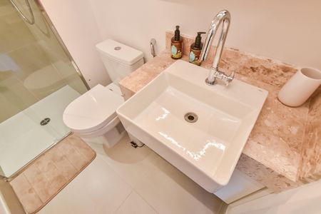 Banheiro de kitnet/studio à venda com 1 quarto, 24m² em Paraíso, São Paulo