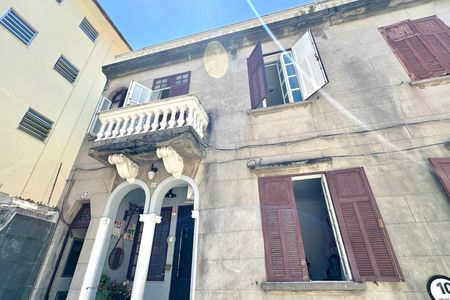 Casa à venda com 120m², 2 quartos e 1 vaga