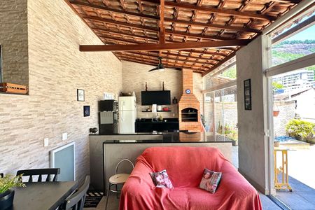 Casa à venda com 2 quartos, 120m² em Botafogo, Rio de Janeiro