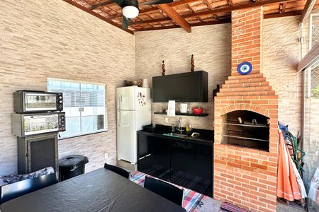 Casa à venda com 120m², 2 quartos e 1 vaga
