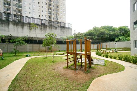 Apartamento para alugar com 43m², 2 quartos e sem vaga Apartamento para alugar com 43m², 2 quartos e sem vagaPlayground