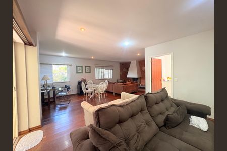 Sala de casa à venda com 4 quartos, 320m² em Jardim Brasil, Jundiaí