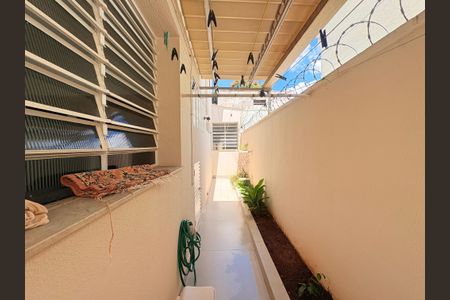Casa à venda com 320m², 4 quartos e 2 vagasÁrea de Serviço