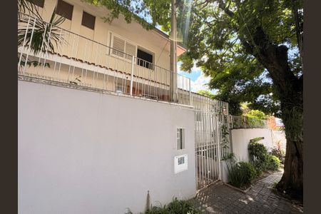Casa à venda com 320m², 4 quartos e 2 vagasFachada