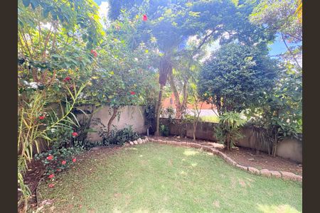 Casa à venda com 320m², 4 quartos e 2 vagasJardim