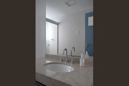 Apartamento para alugar com 124m², 3 quartos e 2 vagasBanheiro