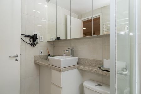 Studio para alugar com 30m², 1 quarto e 1 vaga Studio para alugar com 30m², 1 quarto e 1 vagaBanheiro