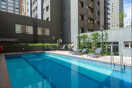 Studio para alugar com 30m², 1 quarto e 1 vaga Studio para alugar com 30m², 1 quarto e 1 vagaÁrea comum - Piscina