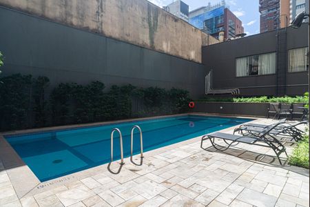 Studio para alugar com 30m², 1 quarto e 1 vaga Studio para alugar com 30m², 1 quarto e 1 vagaÁrea comum - Piscina