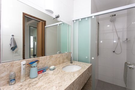 Apartamento à venda com 74m², 2 quartos e 1 vagaBanheiro