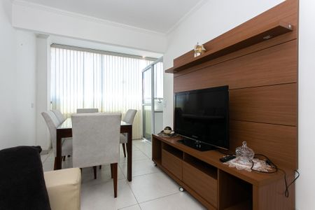 Apartamento à venda com 74m², 2 quartos e 1 vagaSala