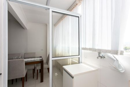 Apartamento à venda com 74m², 2 quartos e 1 vagaÁrea de Serviço